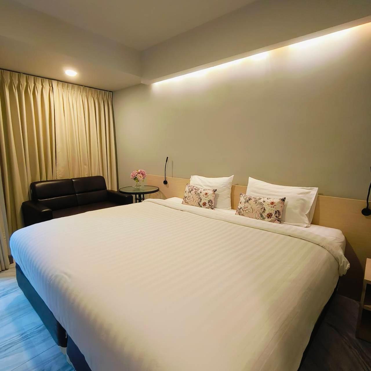 Baan Thanakul Residences Самут Пракан Екстериор снимка
