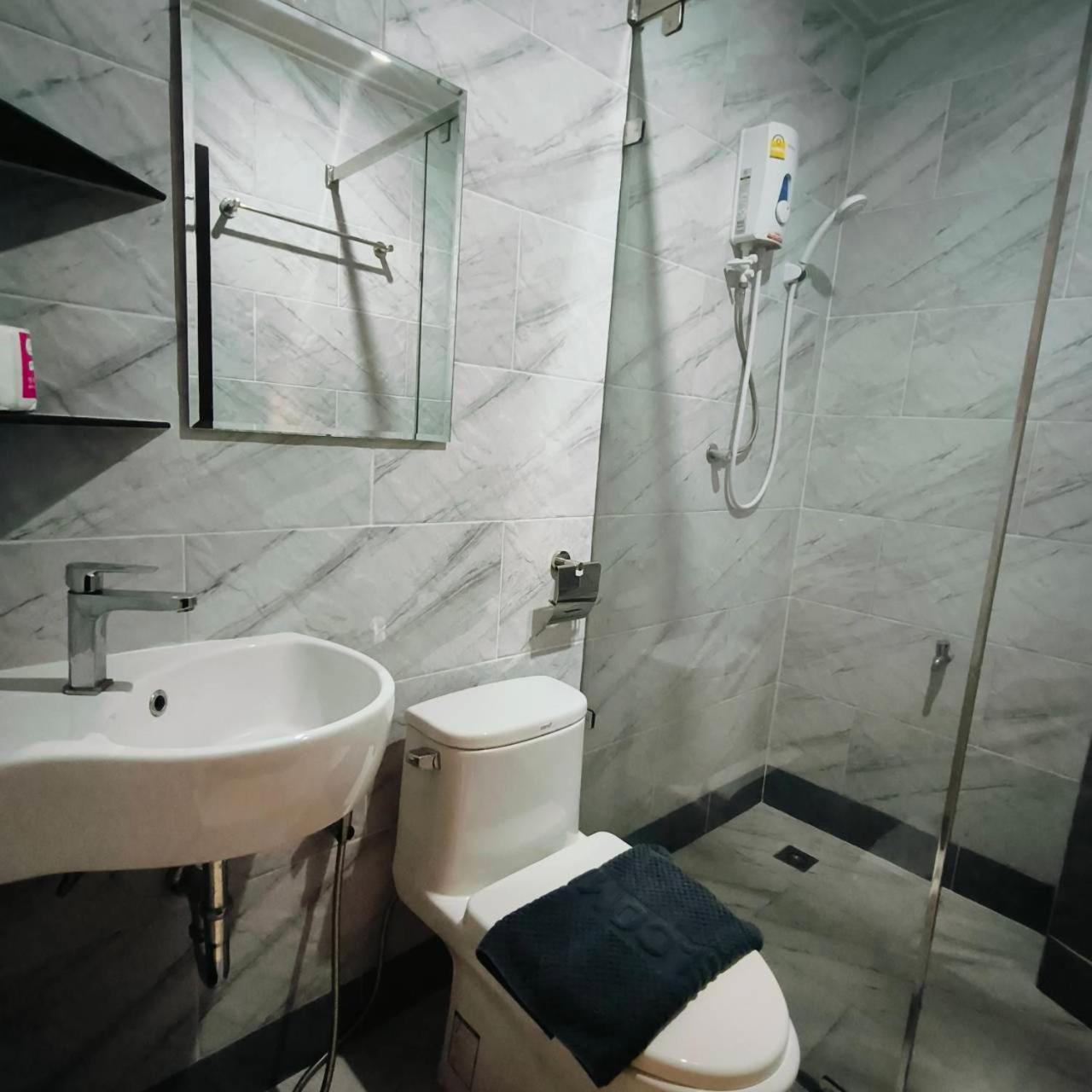 Baan Thanakul Residences Самут Пракан Екстериор снимка